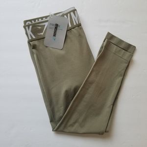 GYMSHARK Fit Cropped khaki Leggings Small | NWT